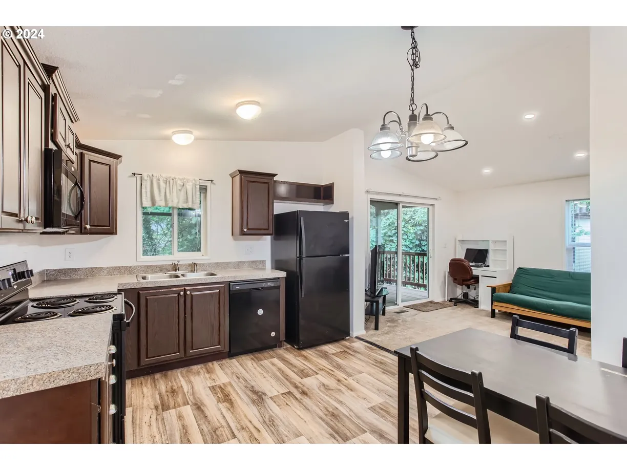 Portland, OR Real Estate | View 11491 SW ROYAL VILLA | Listing
