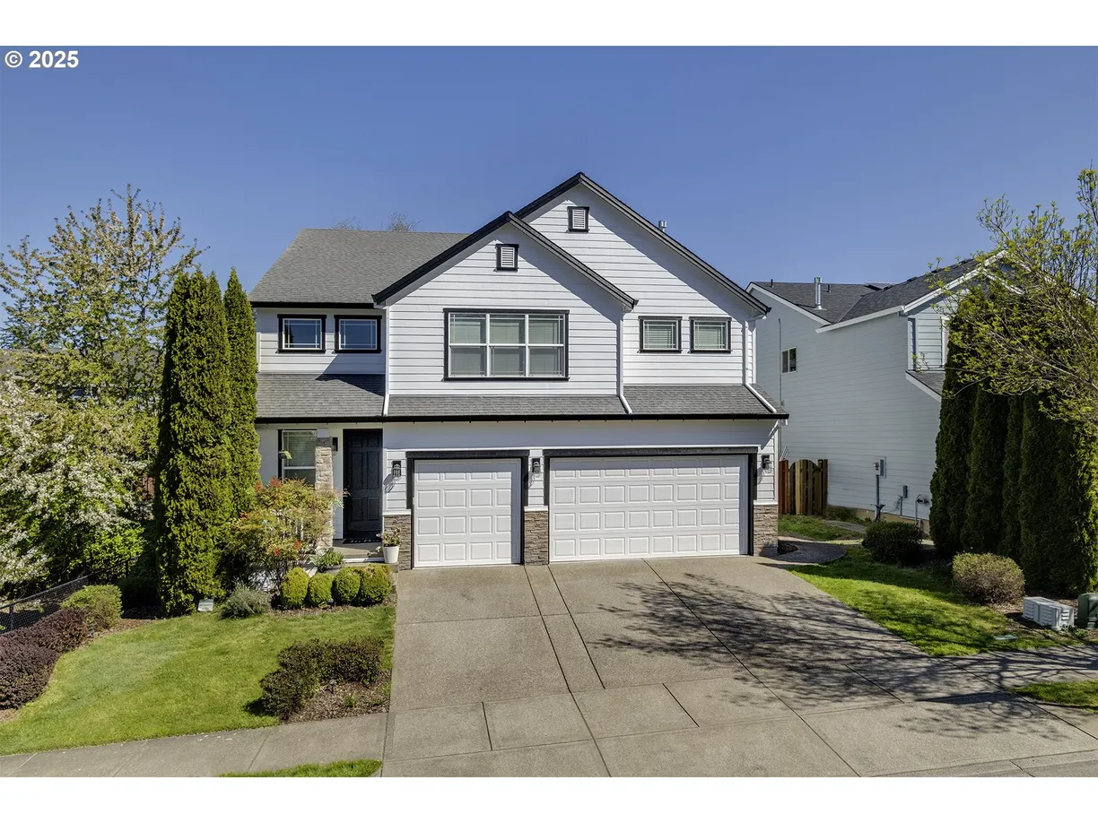 Portland, OR Real Estate | View 253 NW Camp Ireland | 6 Beds, 3 Baths