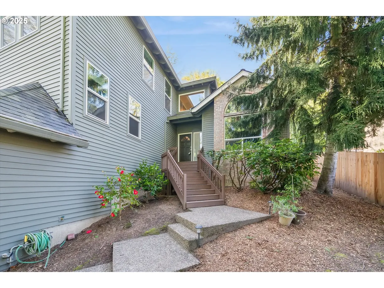 Portland, OR Real Estate | View 3722 SW CULLEN | Listing