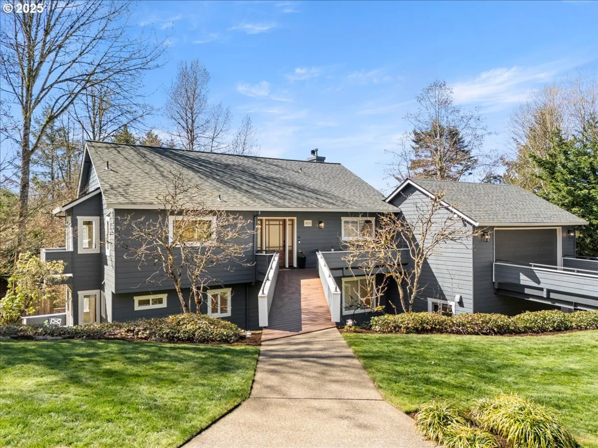 Portland, OR Real Estate | View 2533 NW 83RD | 4 Beds, 3 Baths