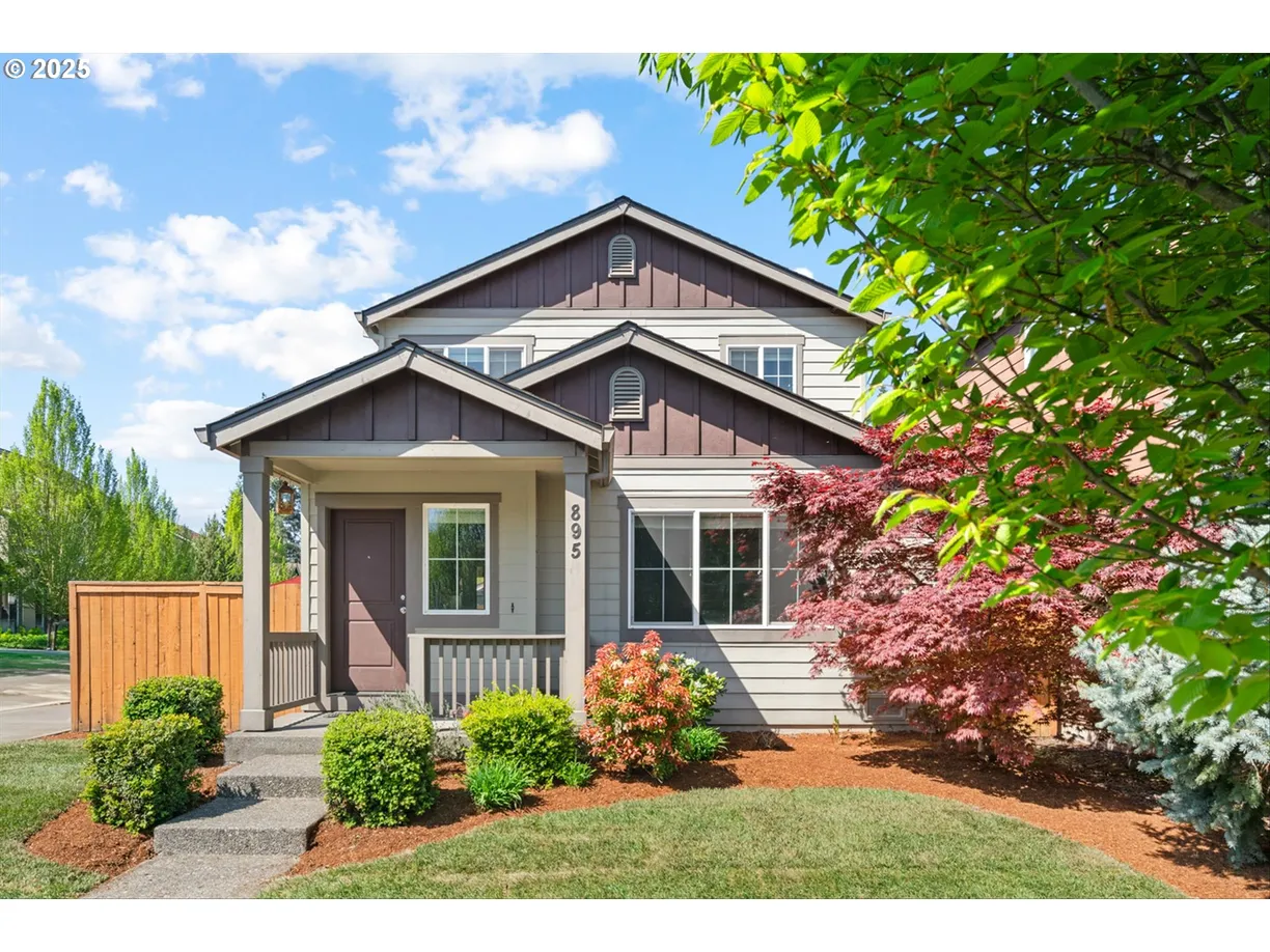 Portland, OR Real Estate | View 895 SW WINDROSE | 3 Beds, 2 Baths