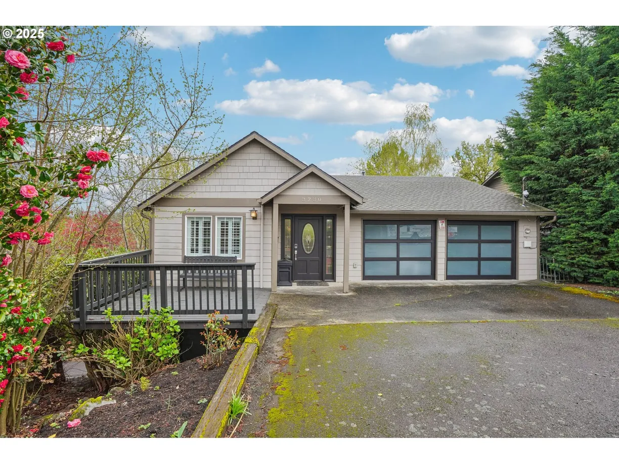 Portland, OR Real Estate | View 3230 SW DOLPH | 5 Beds, 3 Baths