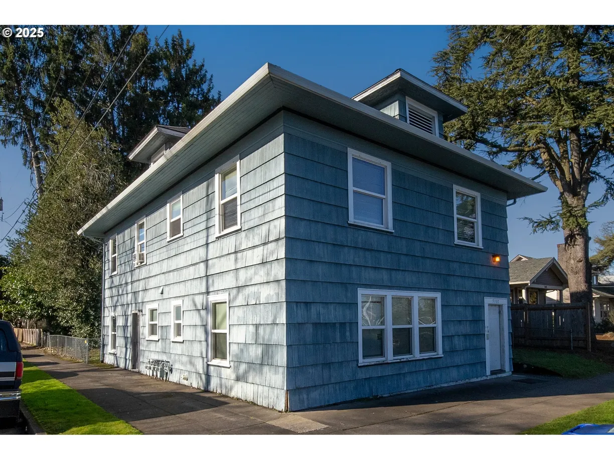 Portland, OR Real Estate | View 5301 N KERBY | Listing