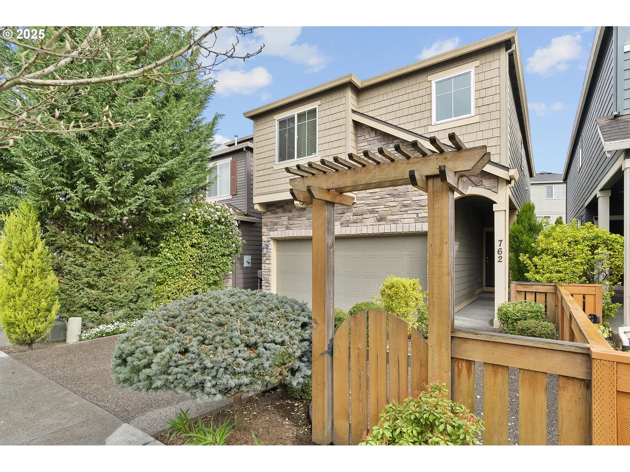Portland, OR Real Estate | View 762 SW WINDROSE | Listing