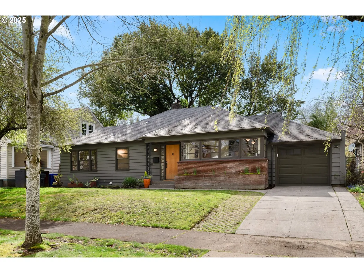 Portland, OR Real Estate | View 7337 N Washburne | 4 Beds, 2 Baths