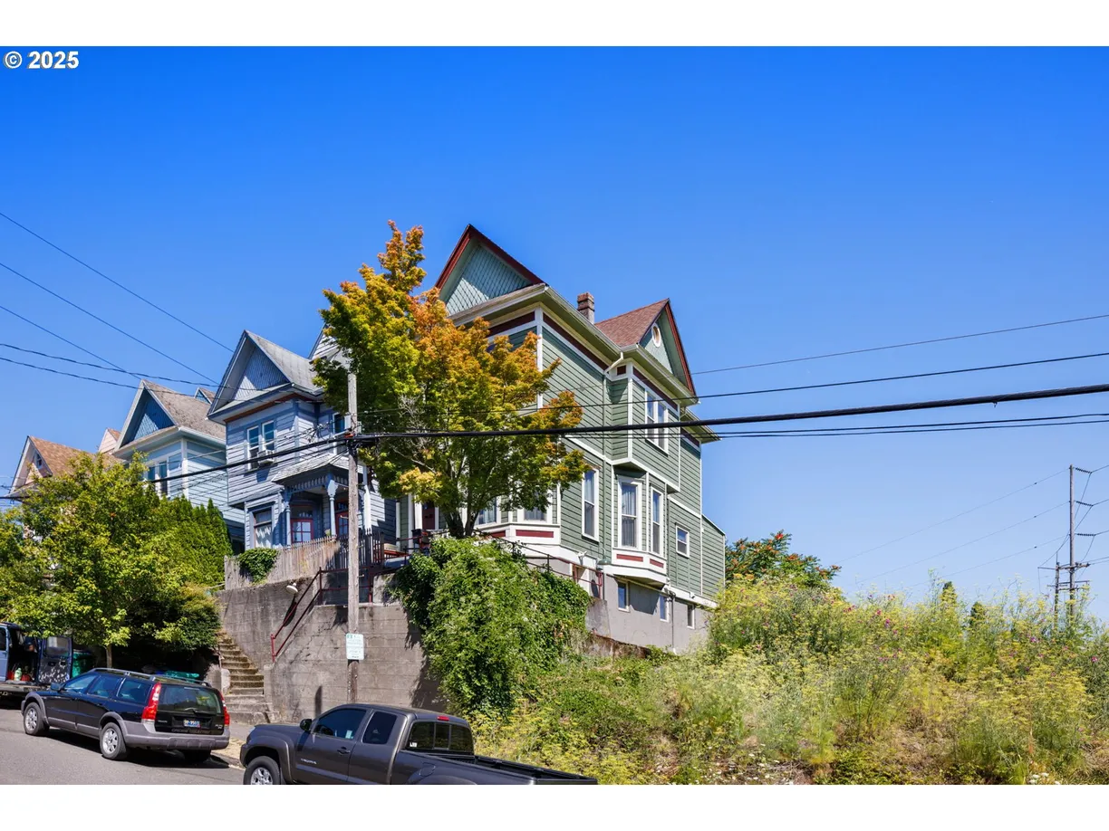 Portland, OR Real Estate | View 117 S ARTHUR | Listing