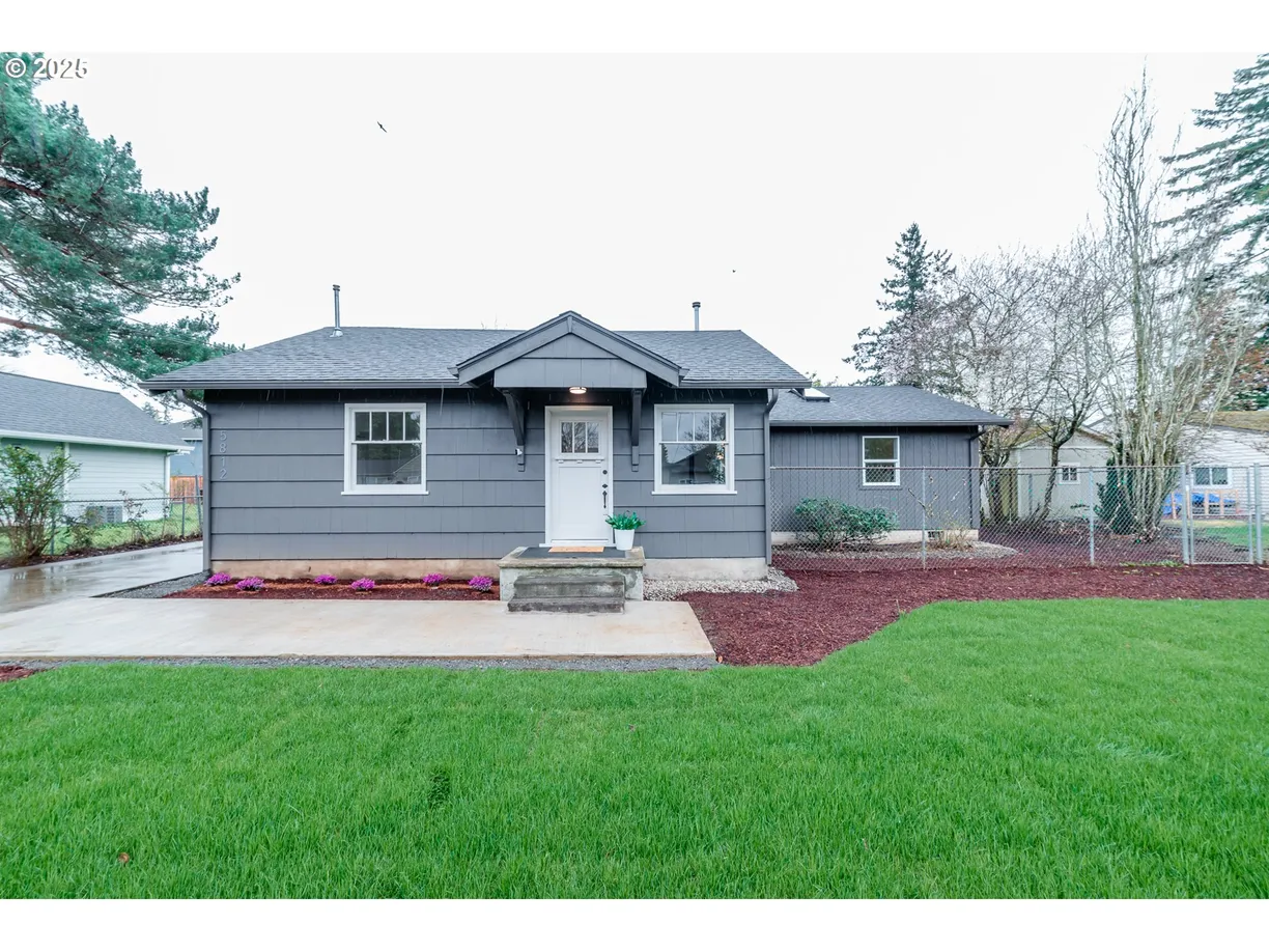 Portland, OR Real Estate | View 5812 SE HENDERSON | 3 Beds, 2 Baths