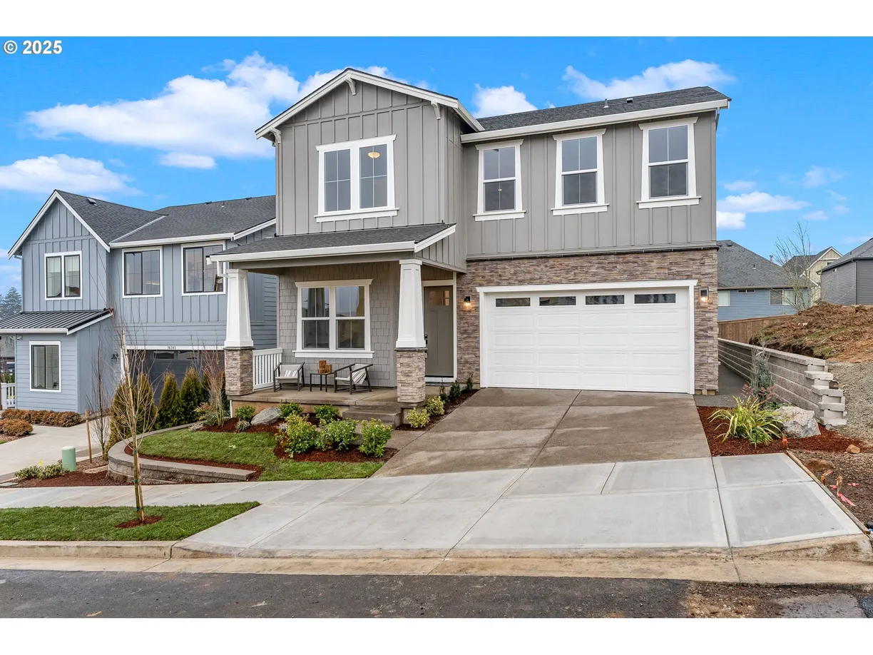 Portland, OR Real Estate | View 16387 SW Everton, L20 | 5 Beds, 4 Baths