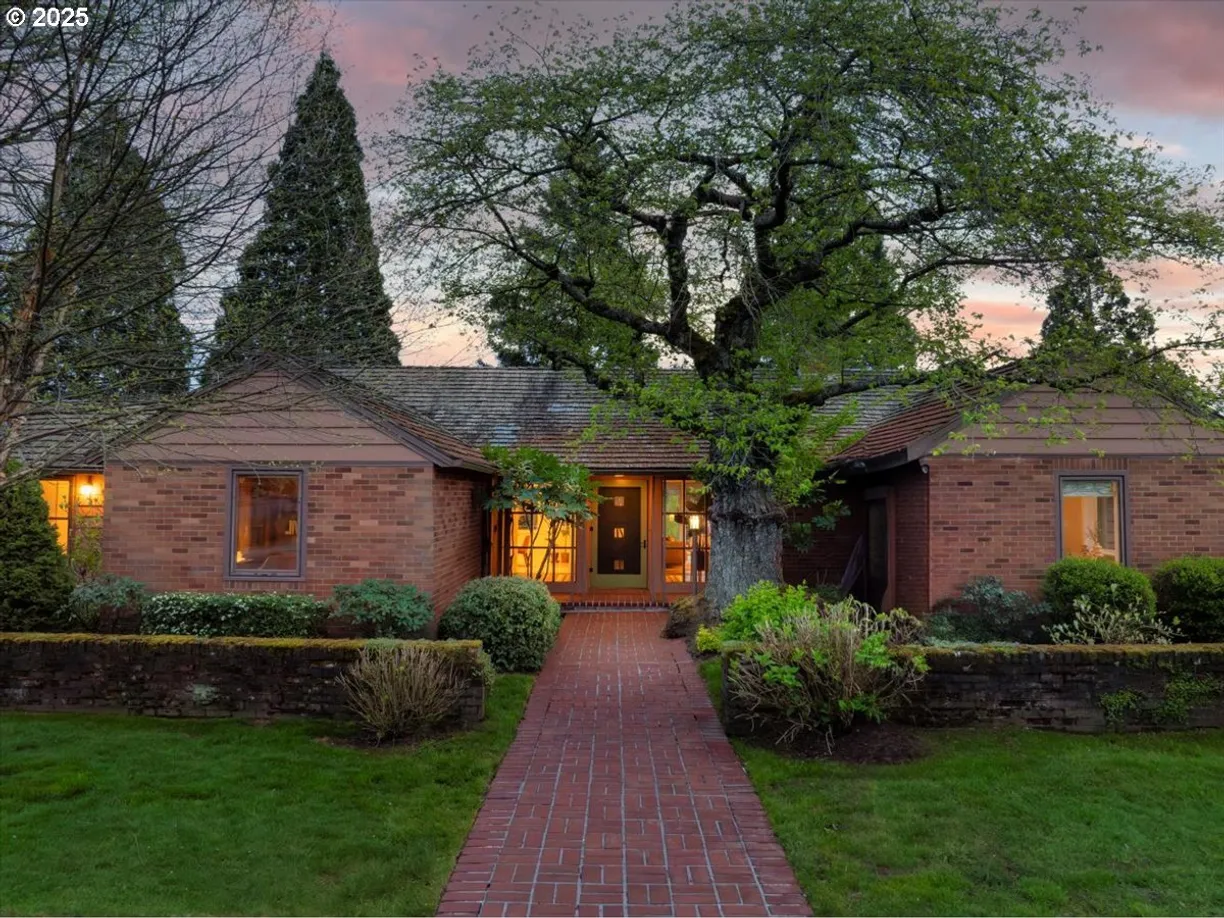 Portland, OR Real Estate | View 7344 NE SACRAMENTO | 4 Beds, 3 Baths