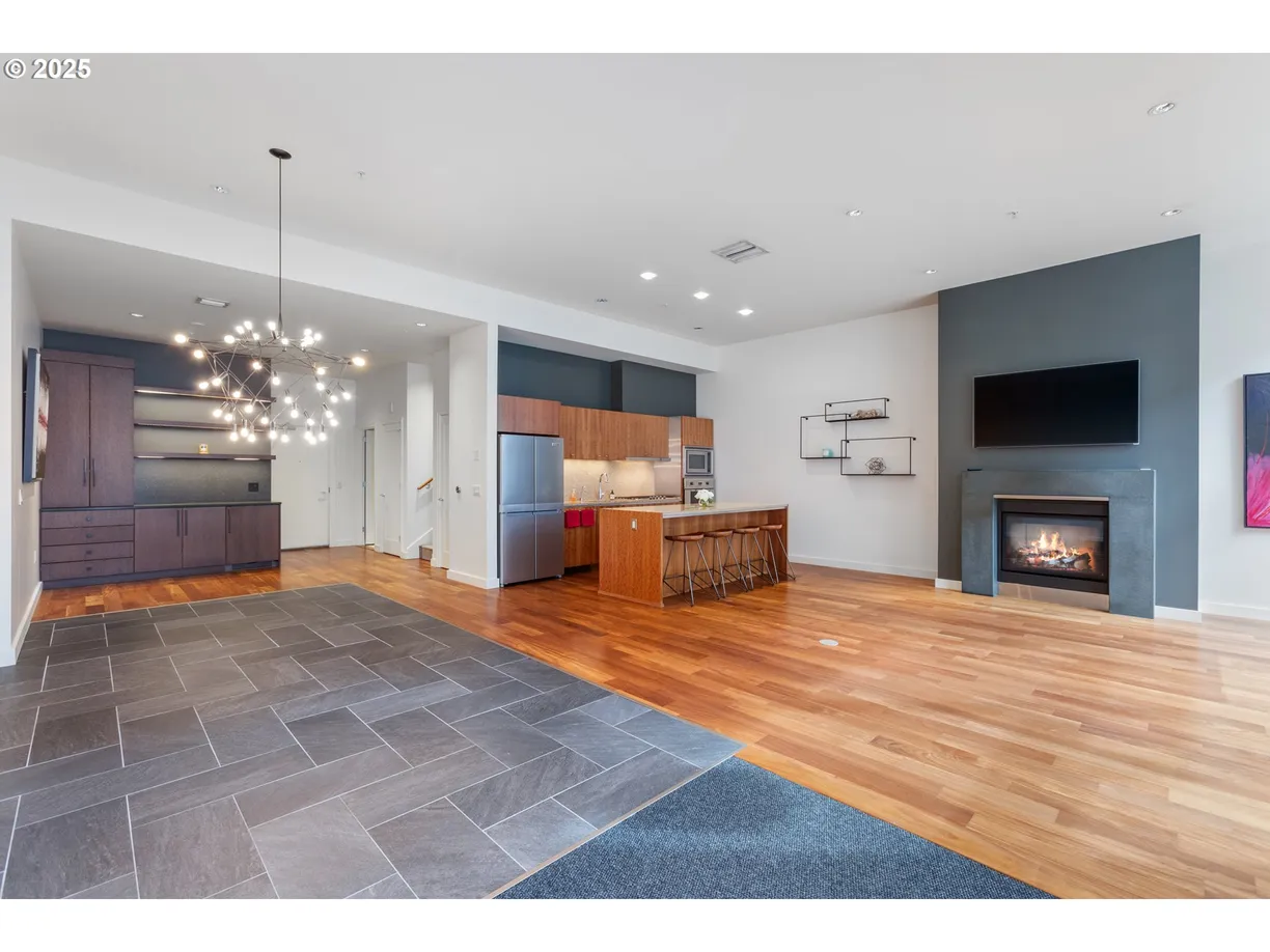 Portland, OR Real Estate | View 841 S GAINES, 117 | Listing