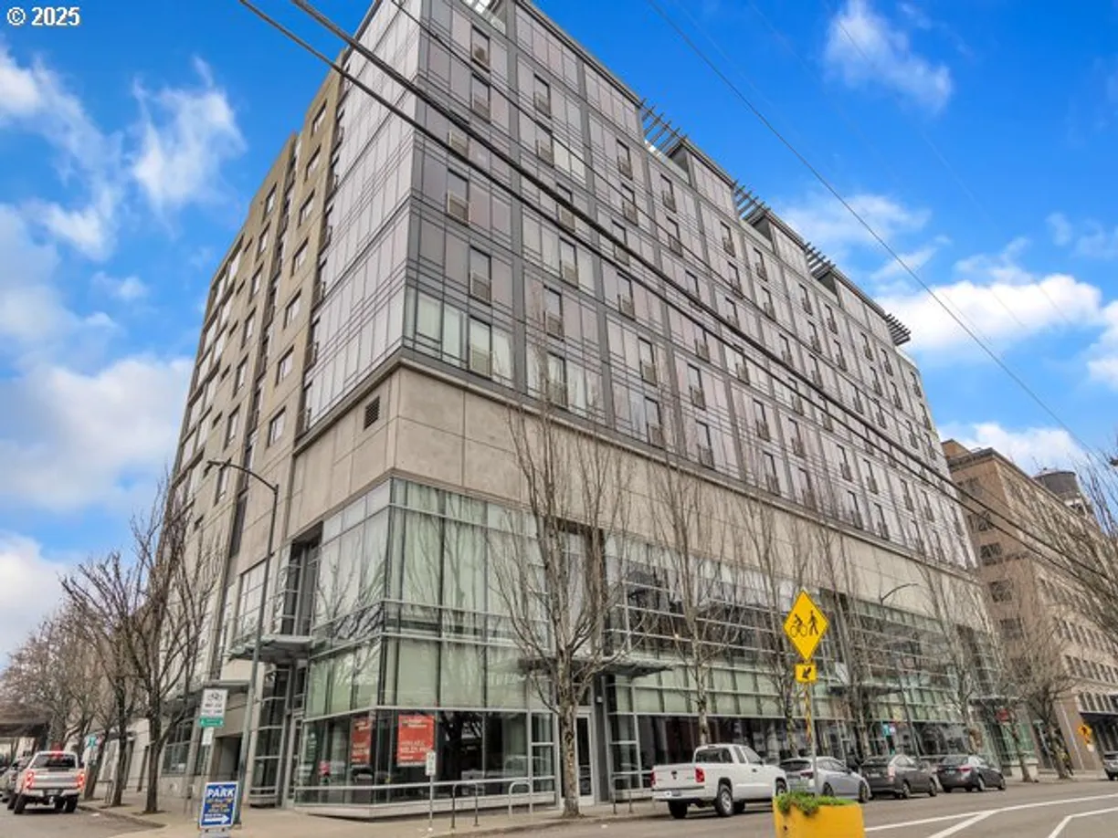 Portland, OR Real Estate | View 1410 NW KEARNEY, 521 | 1 Bed, 1 Bath