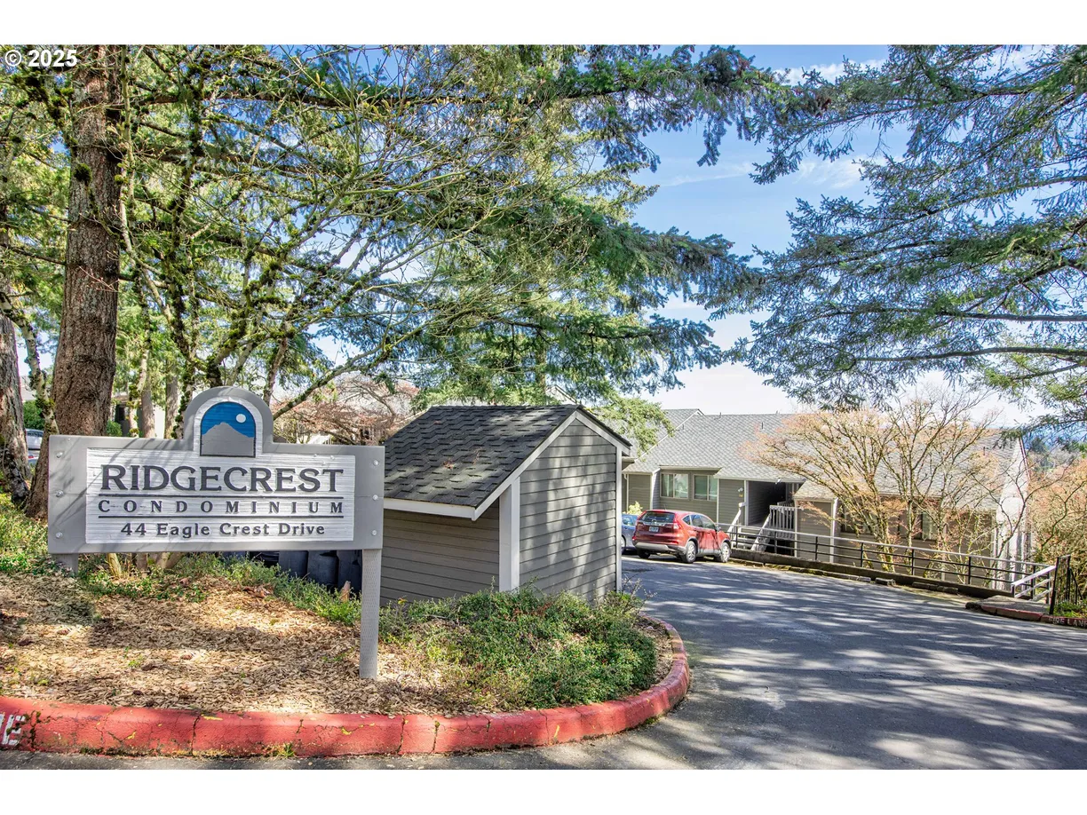 Portland, OR Real Estate | View 44 EAGLE CREST, 24 | Listing