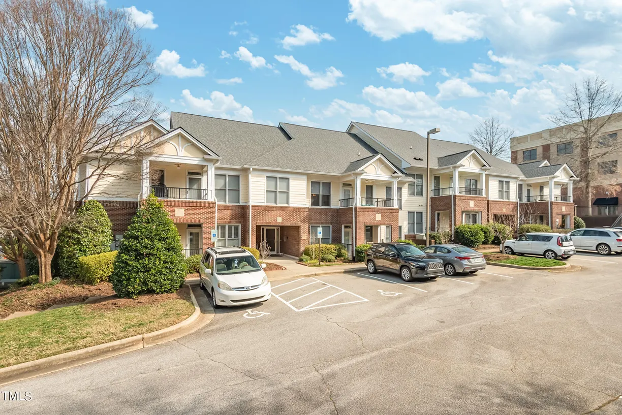 Raleigh, NC Real Estate | View 104 Fountain Ridge | 1 Bed, 1 Bath