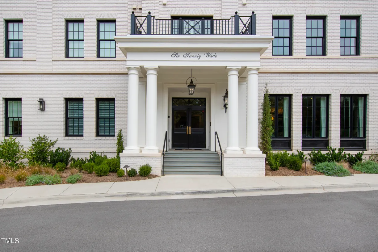 Raleigh, NC Real Estate | View 620 Wade, 301 | 3 Beds, 2 Baths