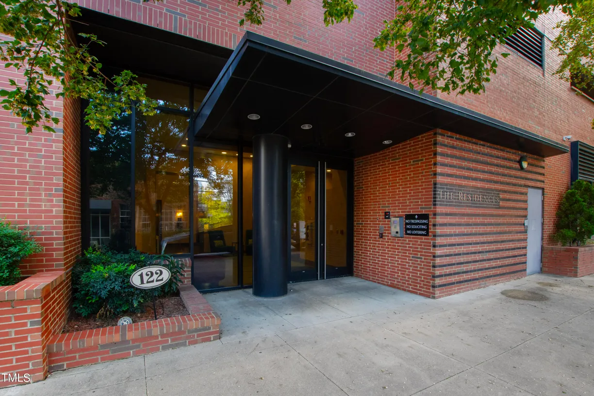 Raleigh, NC Real Estate | View 122 N Harrington, 1215 | 1 Bed, 1 Bath