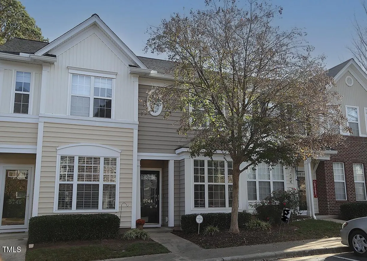 Raleigh, NC Real Estate | View 5744 Corbon Crest | 2 Beds, 2 Baths