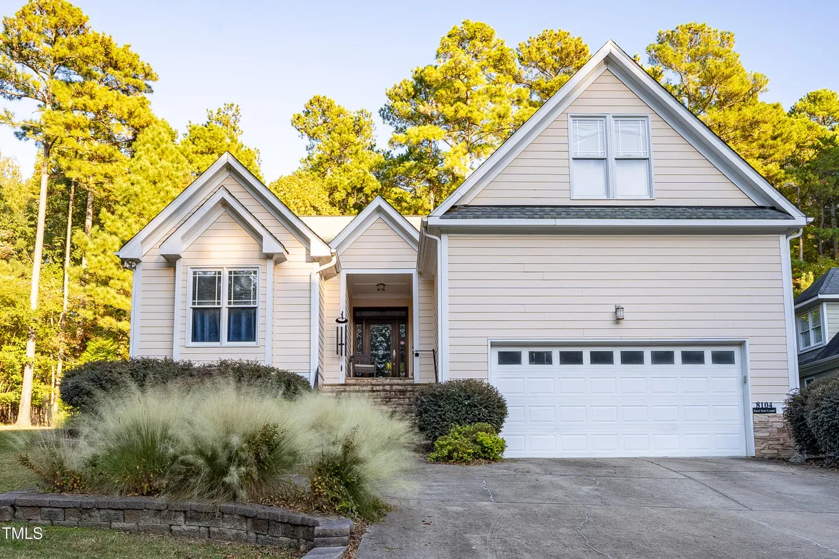 Raleigh, NC Real Estate | View 8104 Last Oak | 4 Beds, 3 Baths