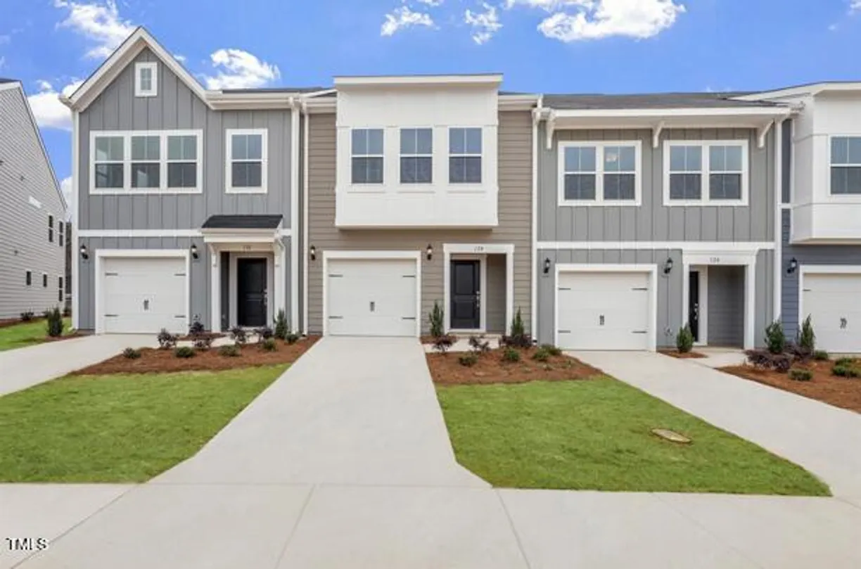 Raleigh, NC Real Estate | View 128 Fideaux, 255 | 3 Beds, 2 Baths