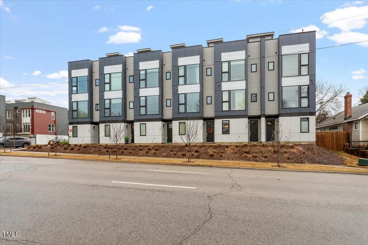 Raleigh, NC Real Estate | View 712 E Edenton, 102 | Listing