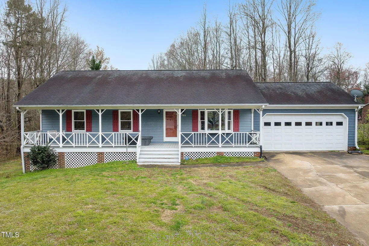 Raleigh, NC Real Estate | View 752 S Ridge | 3 Beds, 2 Baths