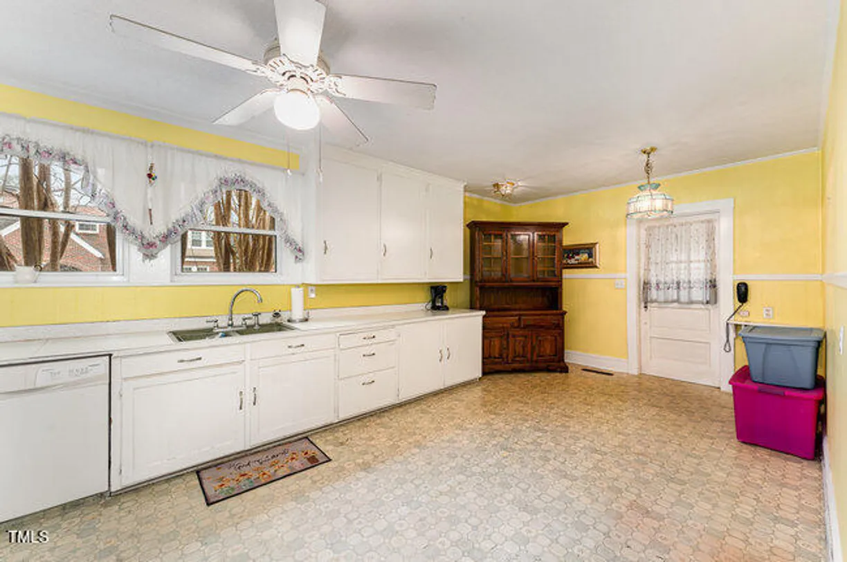 Raleigh, NC Real Estate | View 413 S Maple | Listing