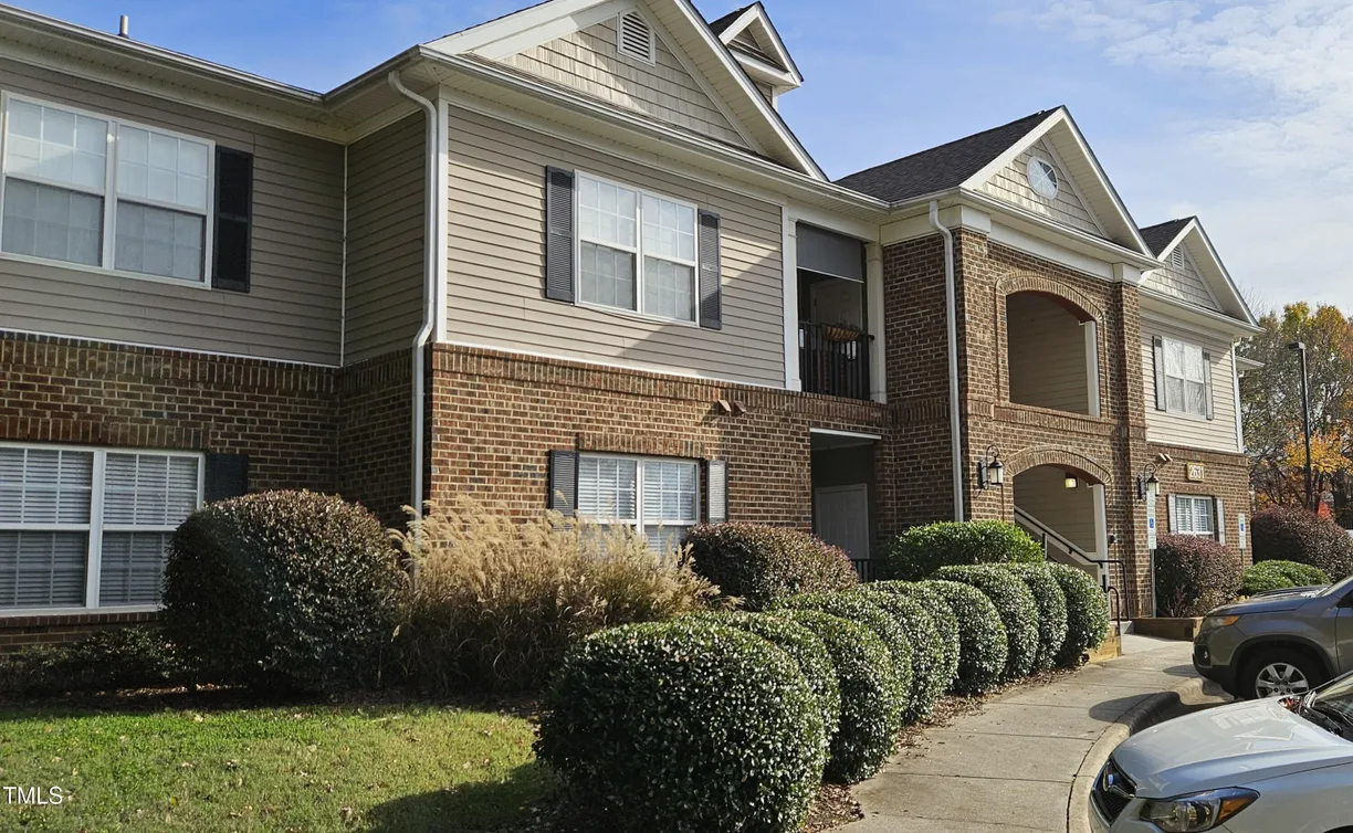 Raleigh, NC Real Estate | View 2631 Oldgate, 101 | 2 Beds, 2 Baths