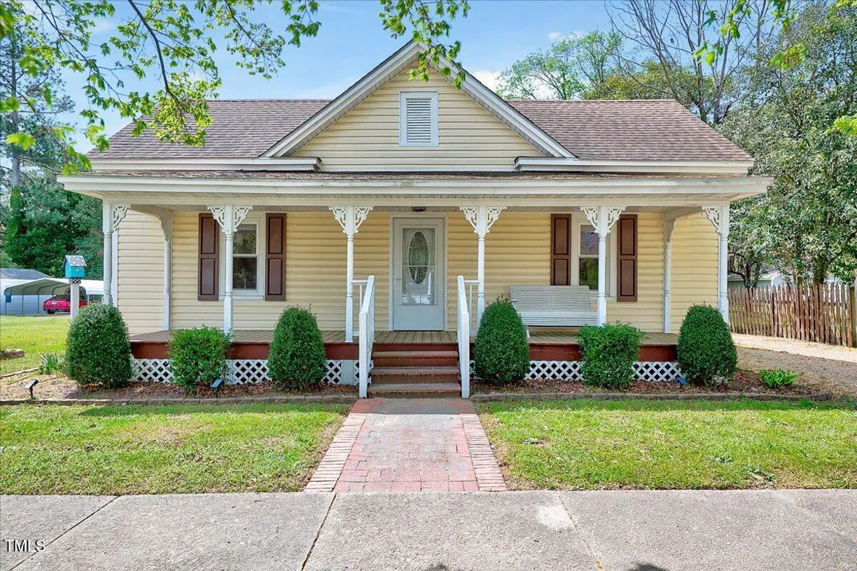 Raleigh, NC Real Estate | View 309 W Parrish | 3 Beds, 2 Baths