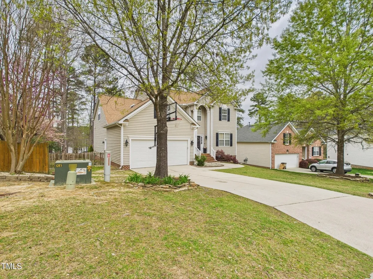 Raleigh, NC Real Estate | View 3705 Andoversford | Listing