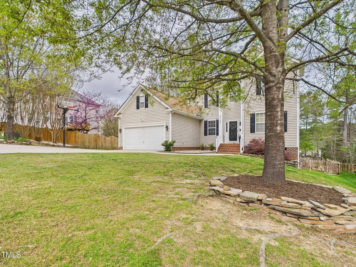 Raleigh, NC Real Estate | View 3705 Andoversford | Listing