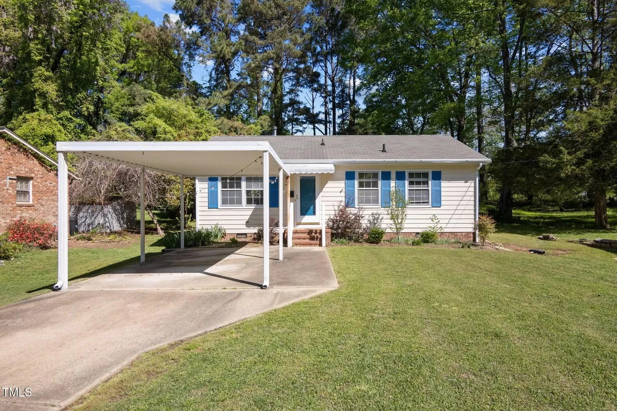 Raleigh, NC Real Estate | View 105 E Murray | 3 Beds, 1 Bath