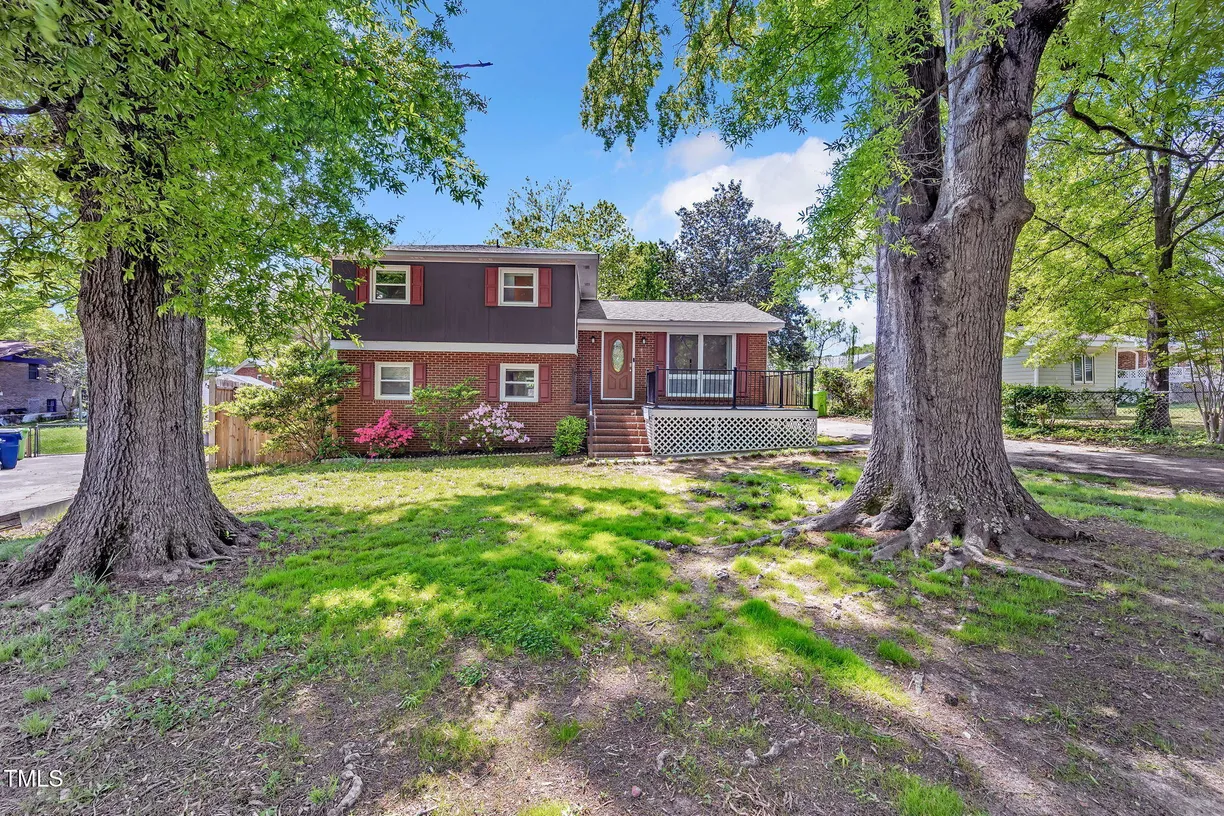 Raleigh, NC Real Estate | View 2904 Falkirk | 4 Beds, 3 Baths