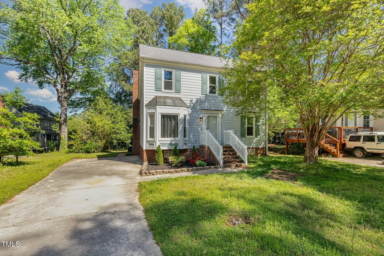 Raleigh, NC Real Estate | View 3109 E Folkestone | 3 Beds, 2 Baths