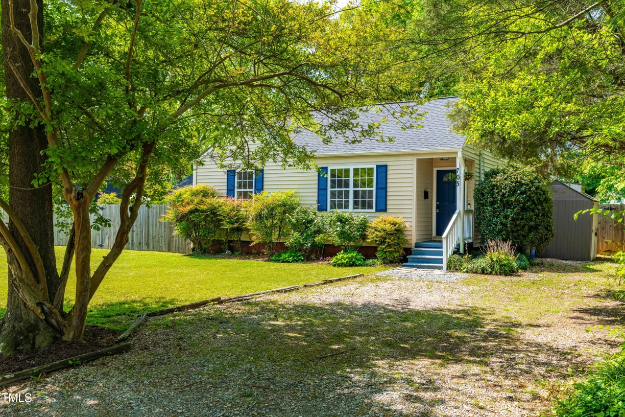 Raleigh, NC Real Estate | View 705 Hartford | 2 Beds, 1 Bath