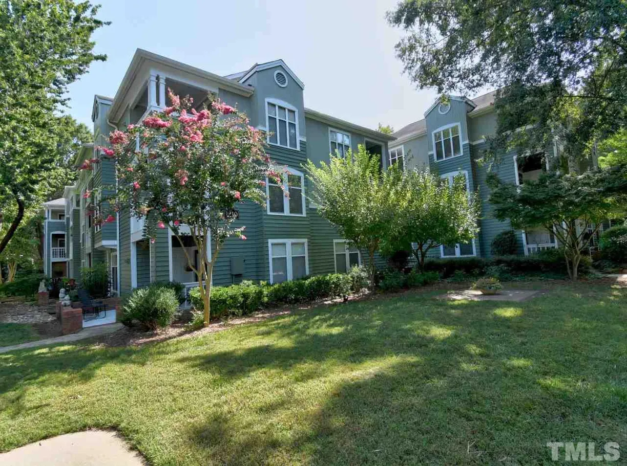 Raleigh, NC Real Estate | View 1210 Westview, 305 | 2 Beds, 1 Bath