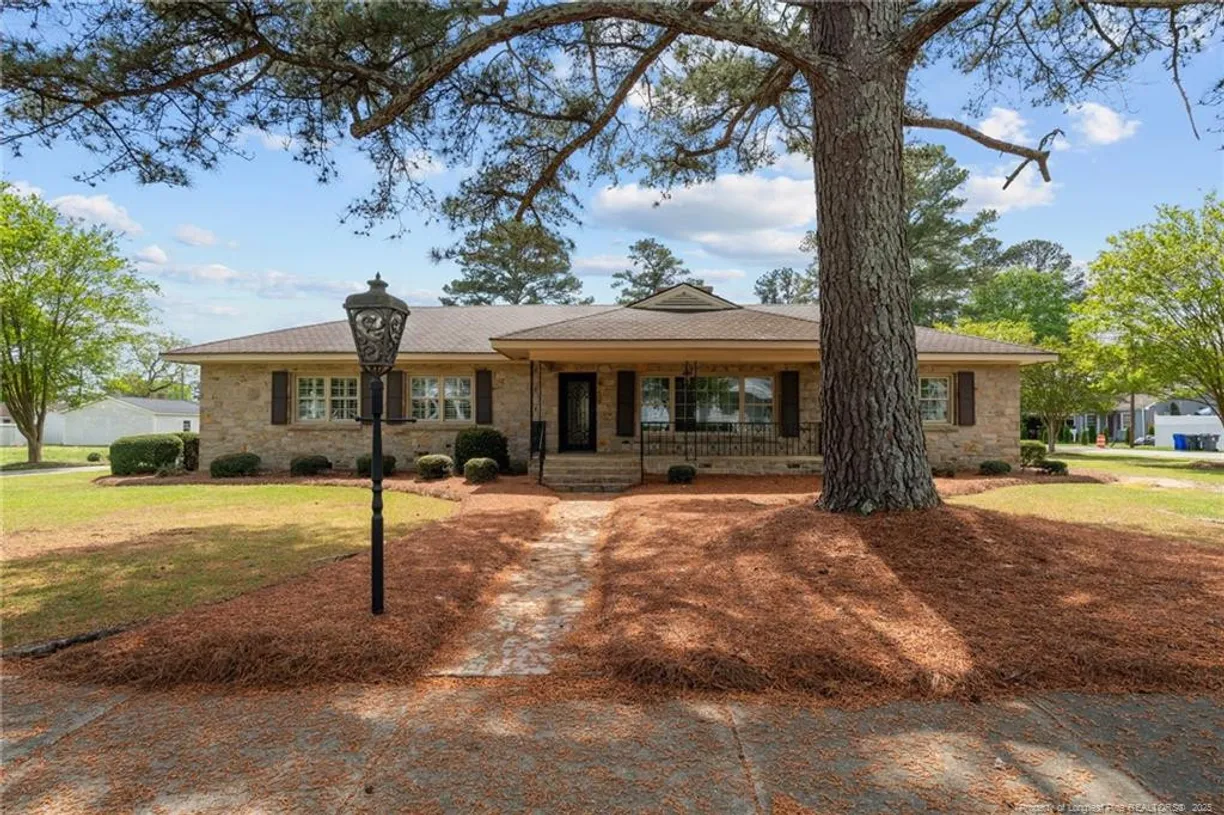 Raleigh, NC Real Estate | View 609 W Main | 3 Beds, 2 Baths