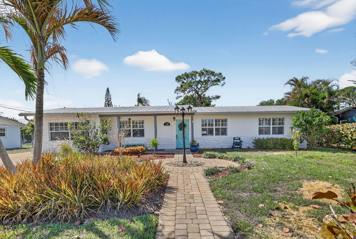 1252 SE Madison Avenue, Stuart, FL 34996 Property for sale