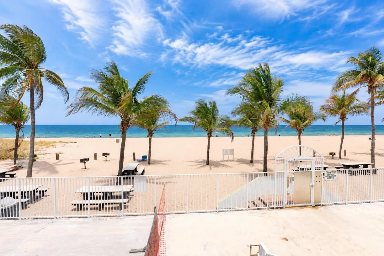 101 Briny Avenue #401, Pompano Beach, FL 33062 Property for sale