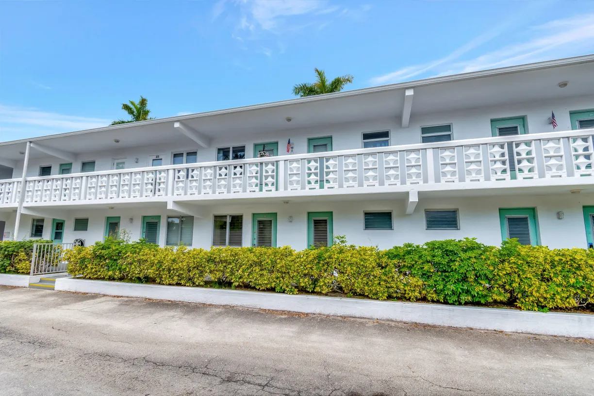 2161 NE 42nd Court #116, Lighthouse Point, FL 33064 Property for sale
