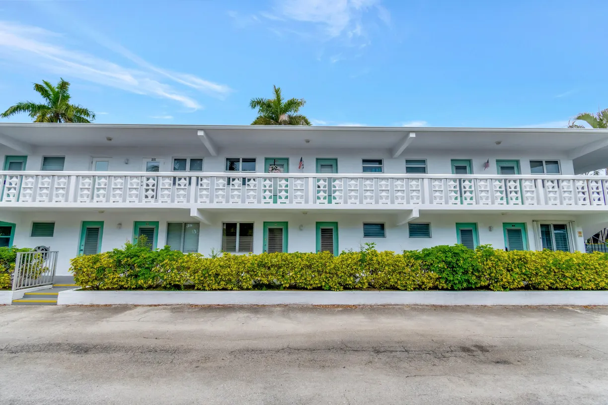 2161 NE 42nd Court #116, Lighthouse Point, FL 33064 Property for sale