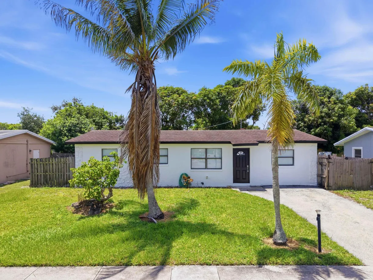 4862 Andros Drive N, West Palm Beach, FL 33407 Property for sale