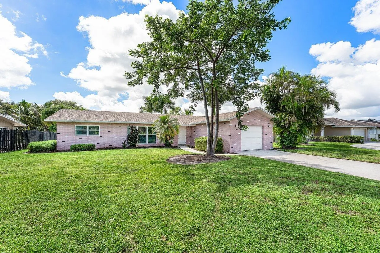 128 Sandpiper Avenue, Royal Palm Beach, FL 33411 Property for sale