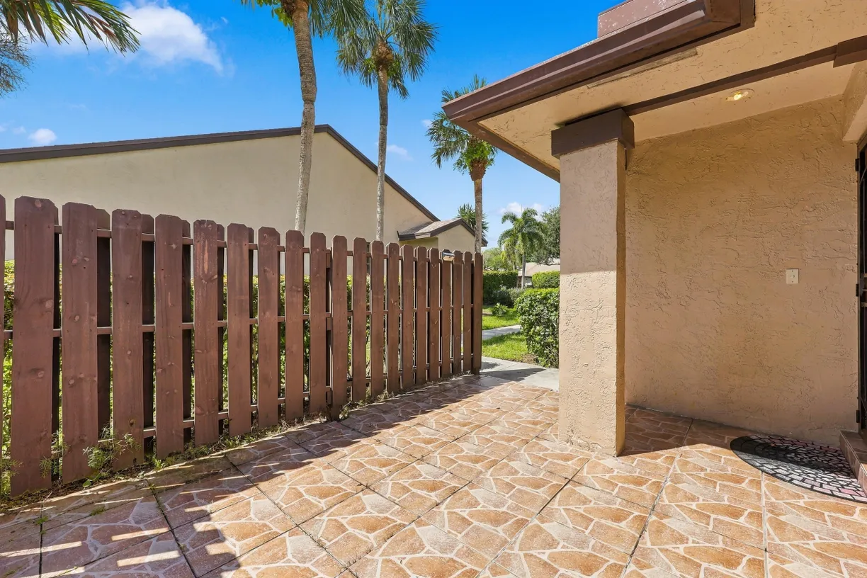 8271 Boca Glades Boulevard E, Boca Raton, FL 33434 Property for sale