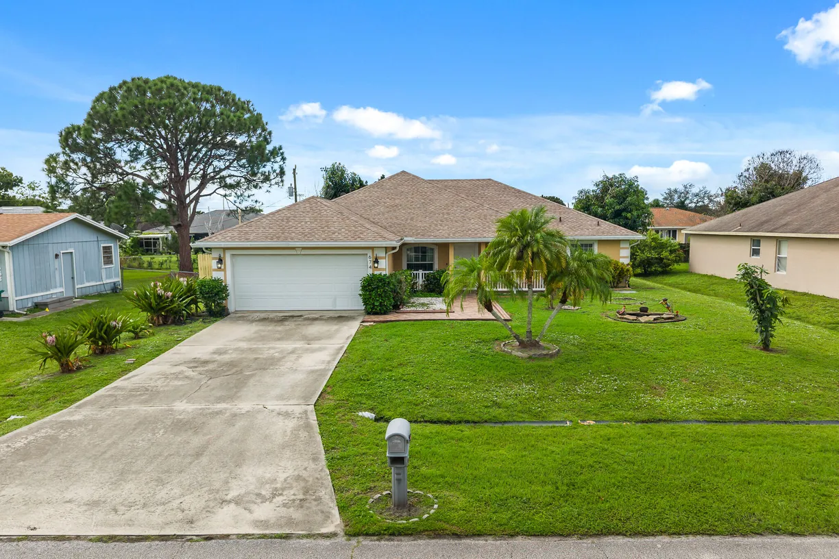 674 SW LUCERO Drive, Port St Lucie, FL 34983 Property for sale
