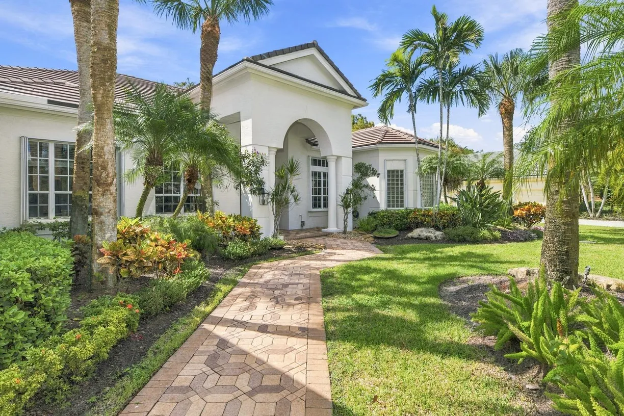 17104 GULF PINE Circle, Wellington, FL 33414 Property for sale
