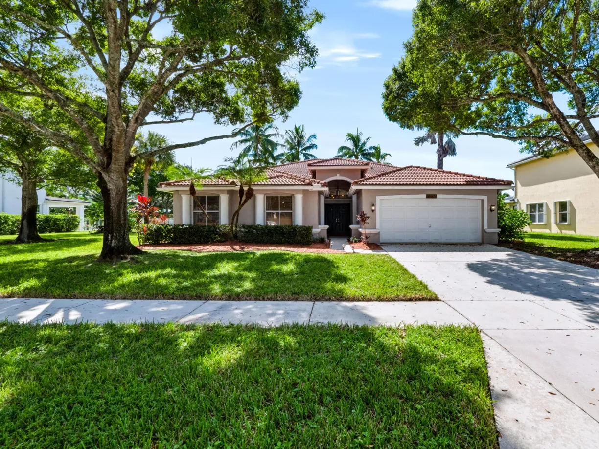 5574 Bermuda Dunes Circle, Lake Worth, FL 33463 Property for sale