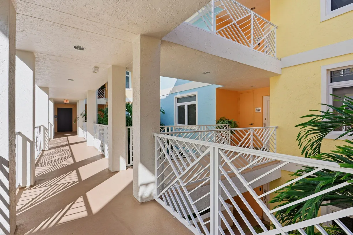 309 E OCEAN Avenue #202, Lantana, FL 33462 Property for sale