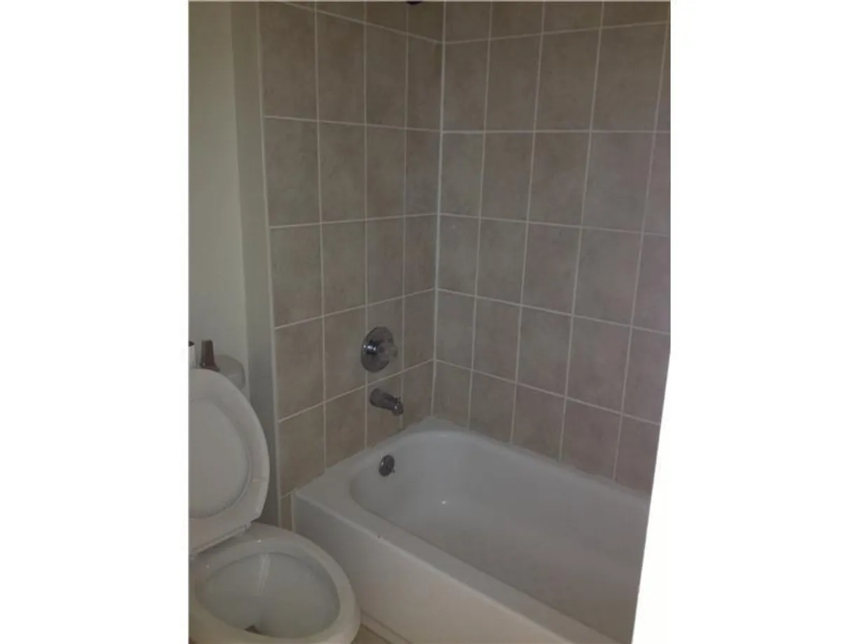 1307 E Glen Oak Road, North Lauderdale, FL 33068 Property for sale