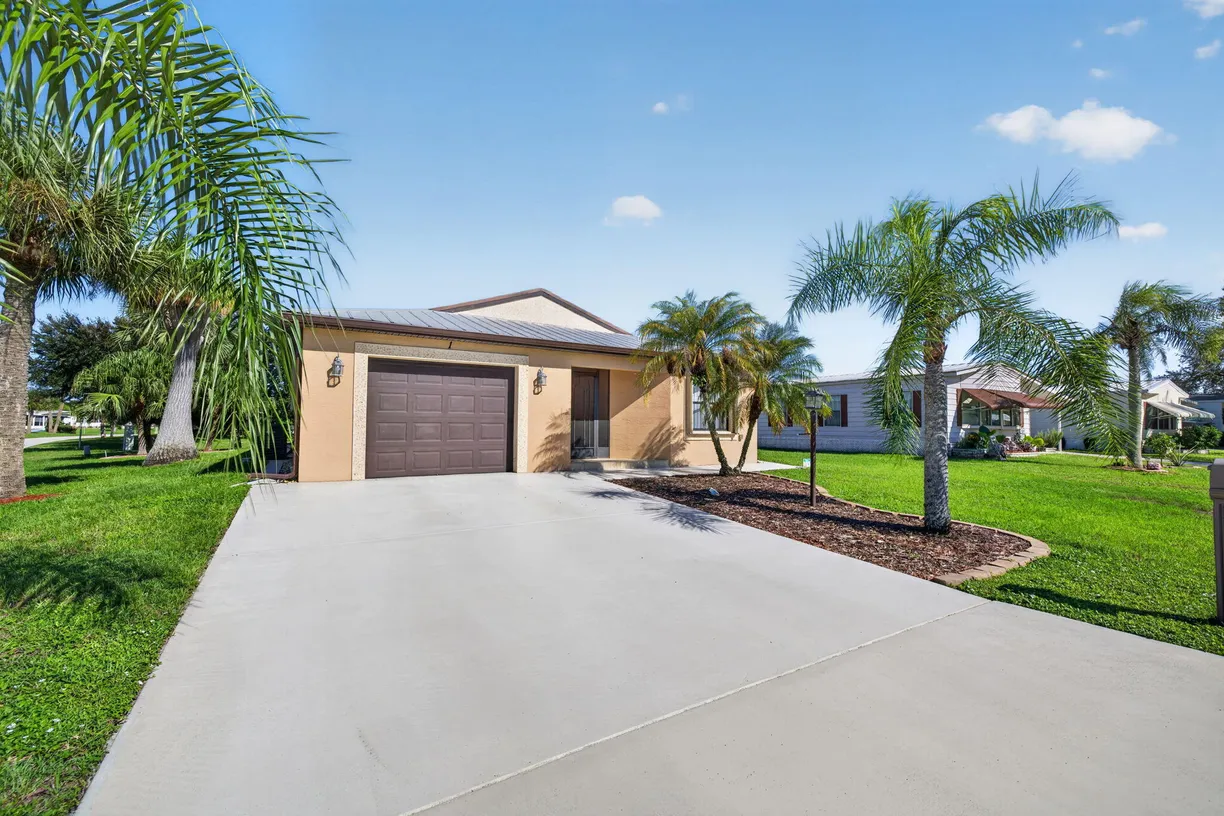 1 Ecuador Way, Fort Pierce, FL 34951 Property for sale
