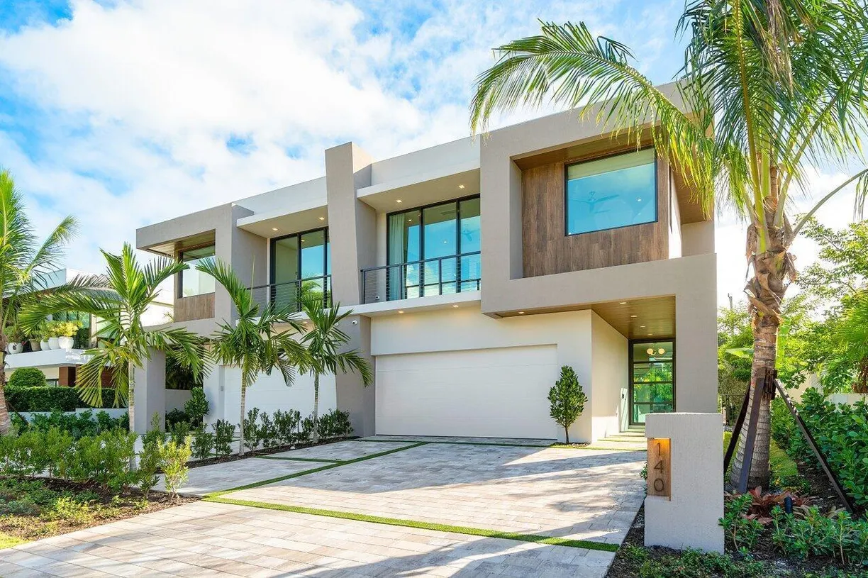 140 NE WAVECREST Way, Boca Raton, FL 33432 Property for sale