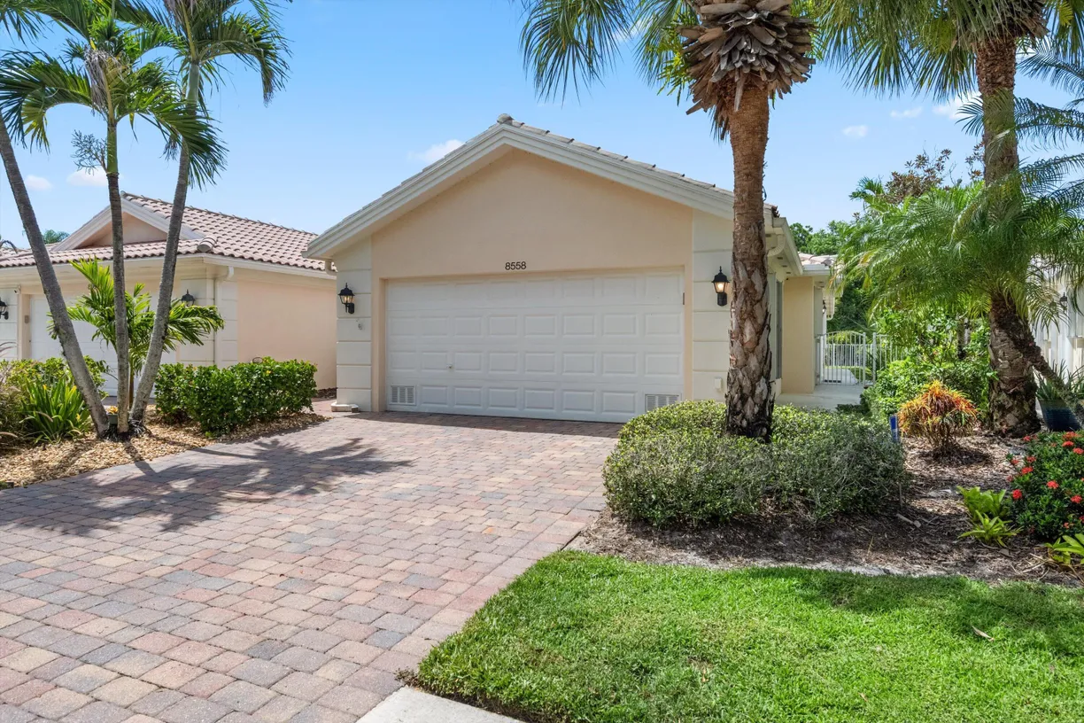 8558 SE RETREAT Drive, Hobe Sound, FL 33455 Property for sale